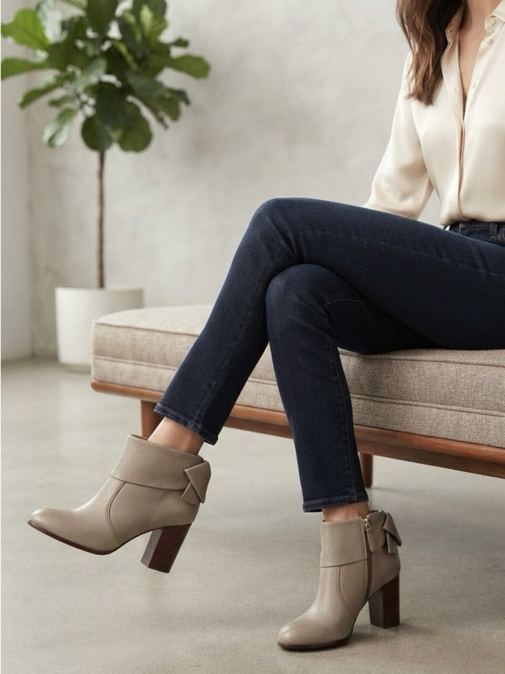 Kate Spade 'lanise' leather boot size 6
